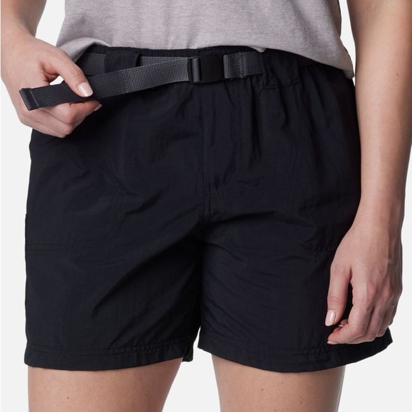 NWT Columbia Sandy River Cargo Shorts Black Activewear Outdoor UPF 30 Women’s 3X - Picture 1 of 13